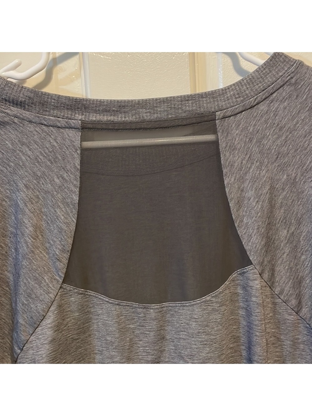 Athleta Gray Long Sleeve Mesh Hiking TOPANGA size small - Picture 4 of 6